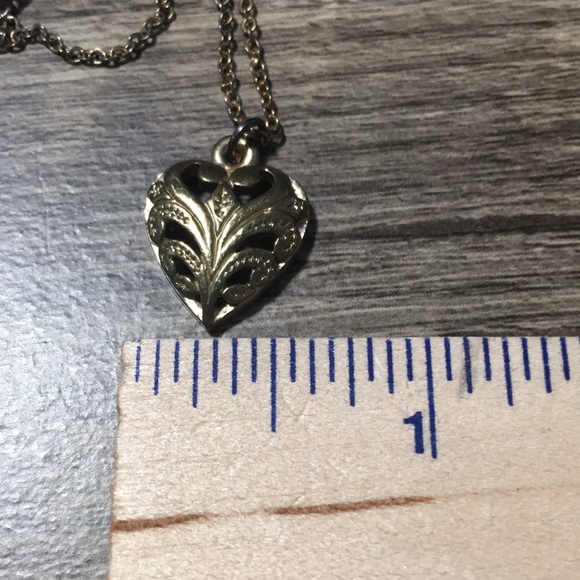 👛Heart Pendant Necklace 💛 - Picture 7 of 8